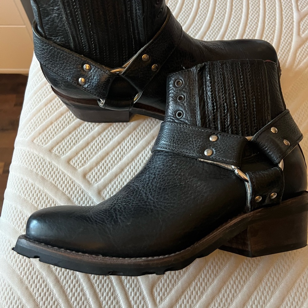Free bird ankle boots